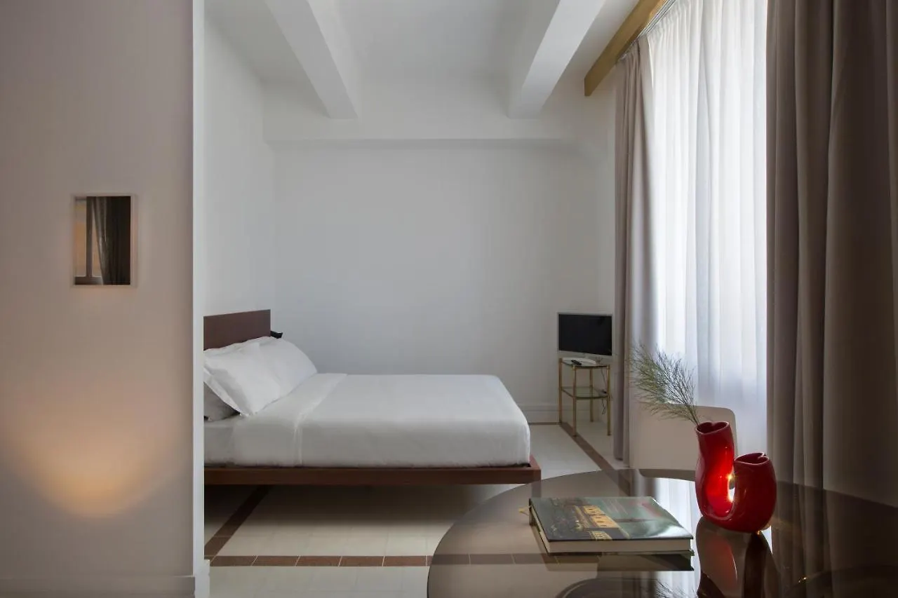 Corso Novara 5 Design Apartments Неаполь