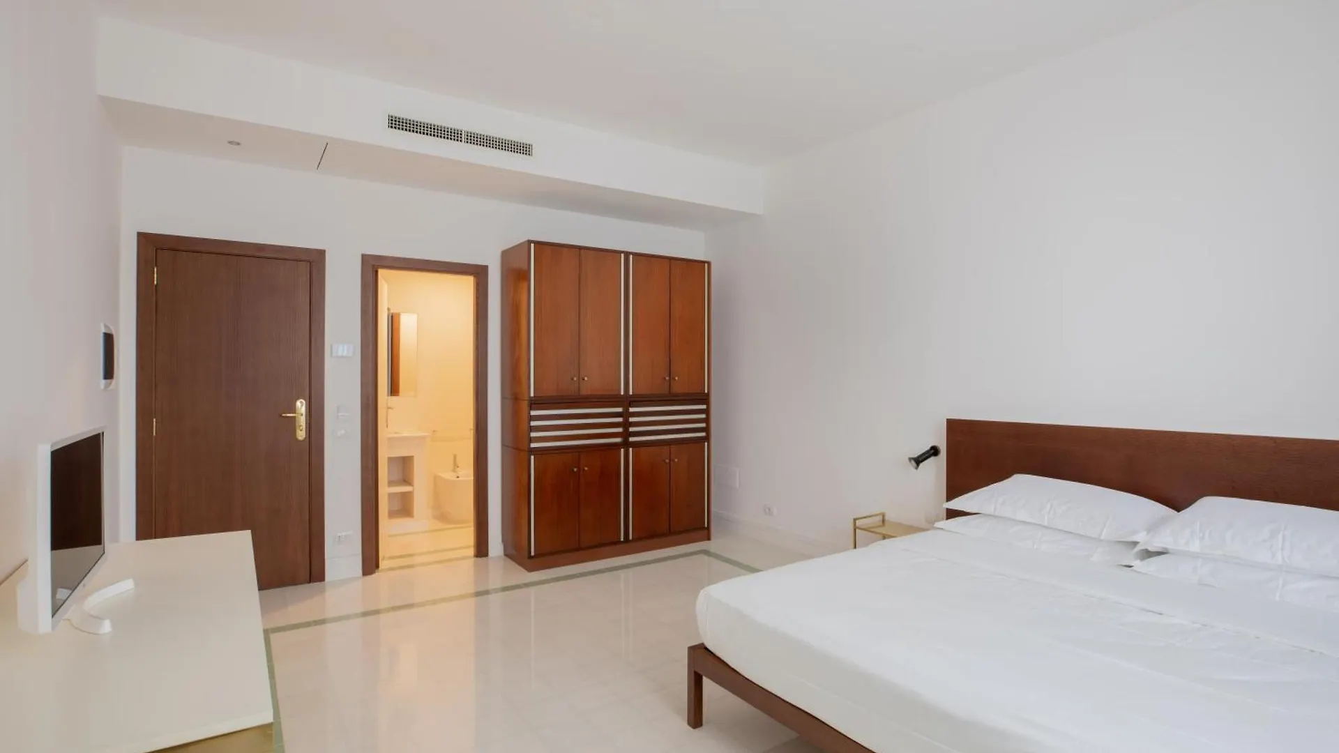 Corso Novara 5 Design Apartments Неаполь