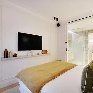 pick-a-flat-champs-elyses-serviced-apartments.fr-paris.fr/